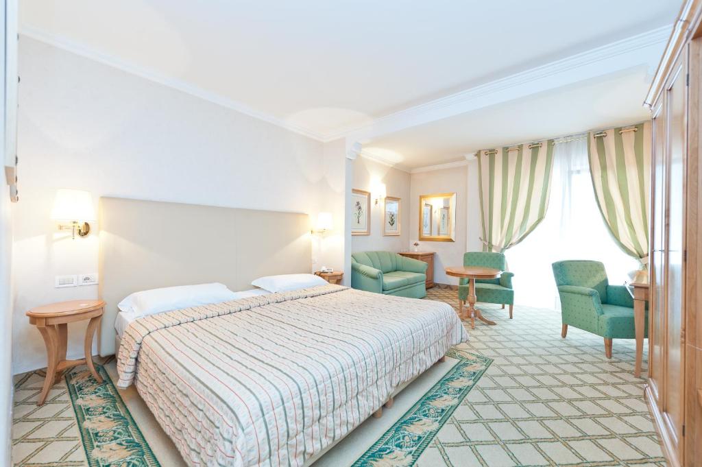 Двухместный (Двухместный номер Делюкс с кроватью размера «king-size» и гидромассажной ванной) отеля Business Resort Parkhotel Werth, Больцано