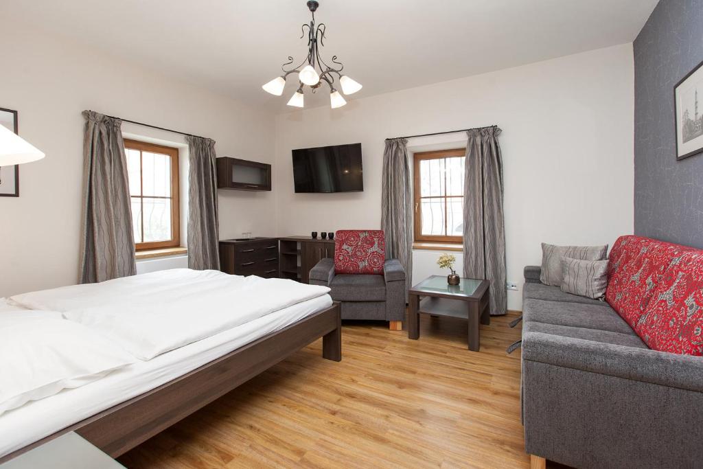 Апартаменты (Апартаменты с 3 спальнями) гостевого дома Penzion Onyx, Леднице