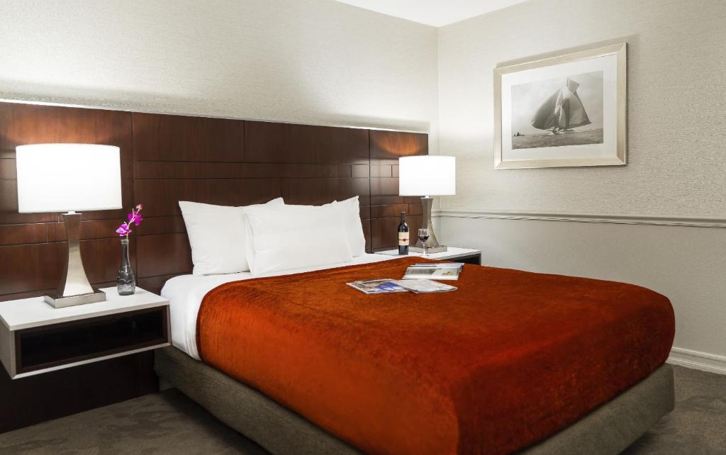 Двухместный (Номер Делюкс с кроватью размера «queen-size») отеля ALO Hotel by Ayres, Анахайм