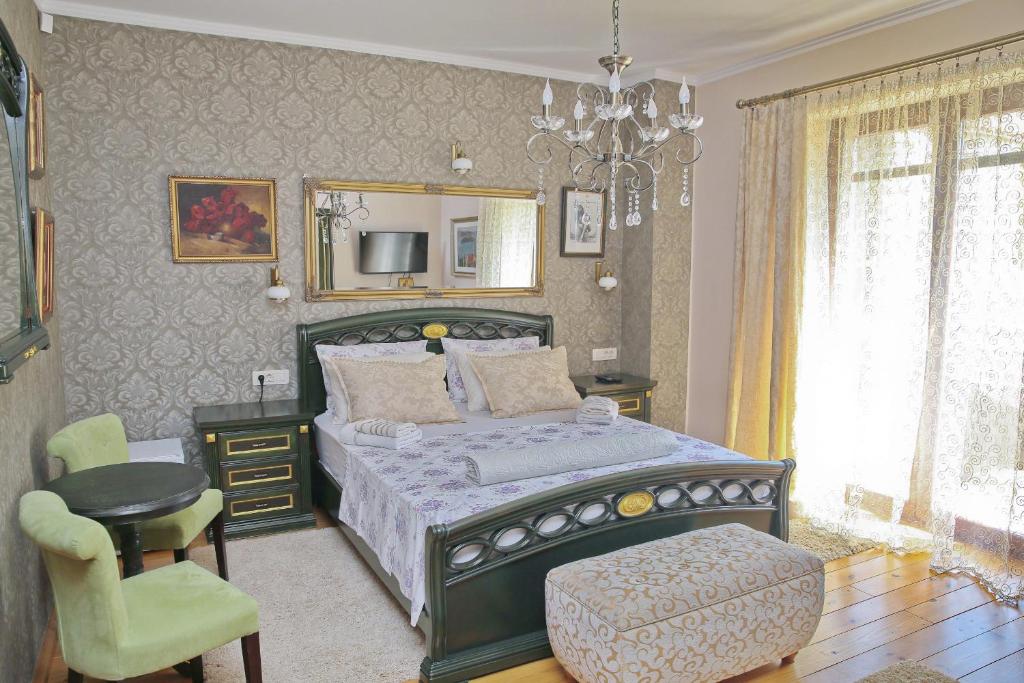 Двухместный (Двухместный номер Делюкс с 1 кроватью и балконом, вид на море) гостевого дома Villa Banicevic, Котор