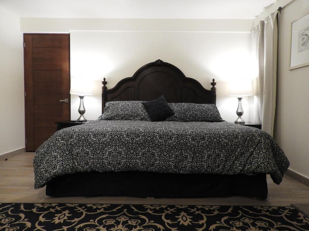 Сьюит (Улучшенный люкс с кроватью размера «king-size») апарт-отеля Casona San Cayetano Suites & Lofts, Гуанахуато