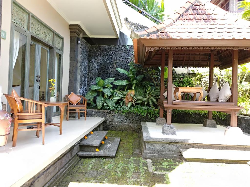 Двухместный (Улучшенный двухместный номер с 1 кроватью) гостевого дома Inang Villa, Убуд