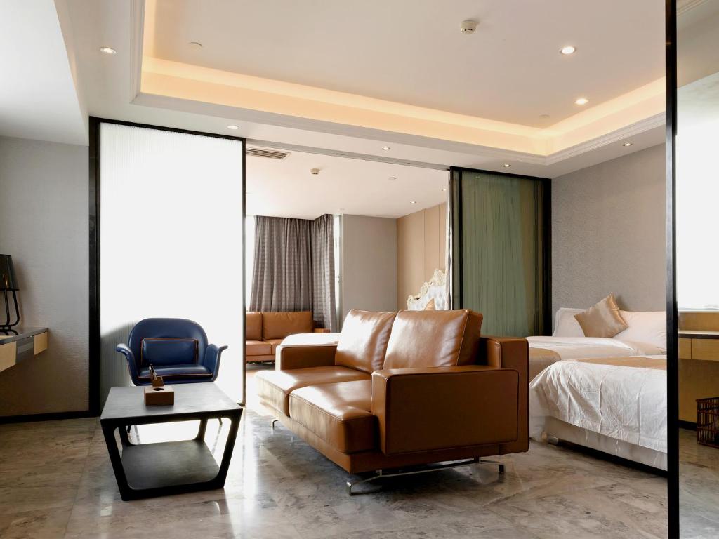 Сьюит (Люкс с 2 спальнями), Pengman Beijing Rd. A-mall Apartment