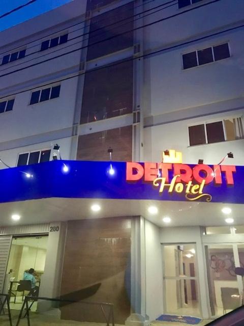 Отель Detroit Hotel, Терезина