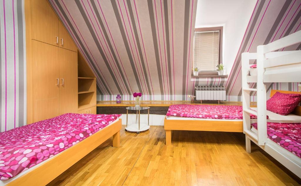 Трехместный (Трехместный номер с общей ванной комнатой), Hostel Centar