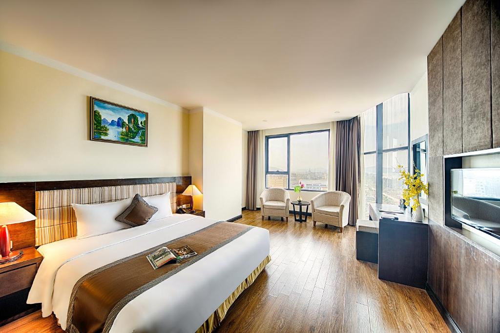 Двухместный (Номер Делюкс с кроватью размера «king-size») отеля Muong Thanh Grand Cua Lo Hotel, Винь
