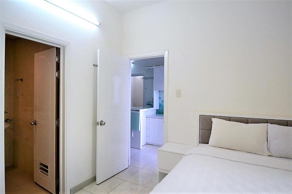 Апартаменты (Апартаменты с 2 спальнями и балконом с видом на город), Nha Trang Beach Apartments