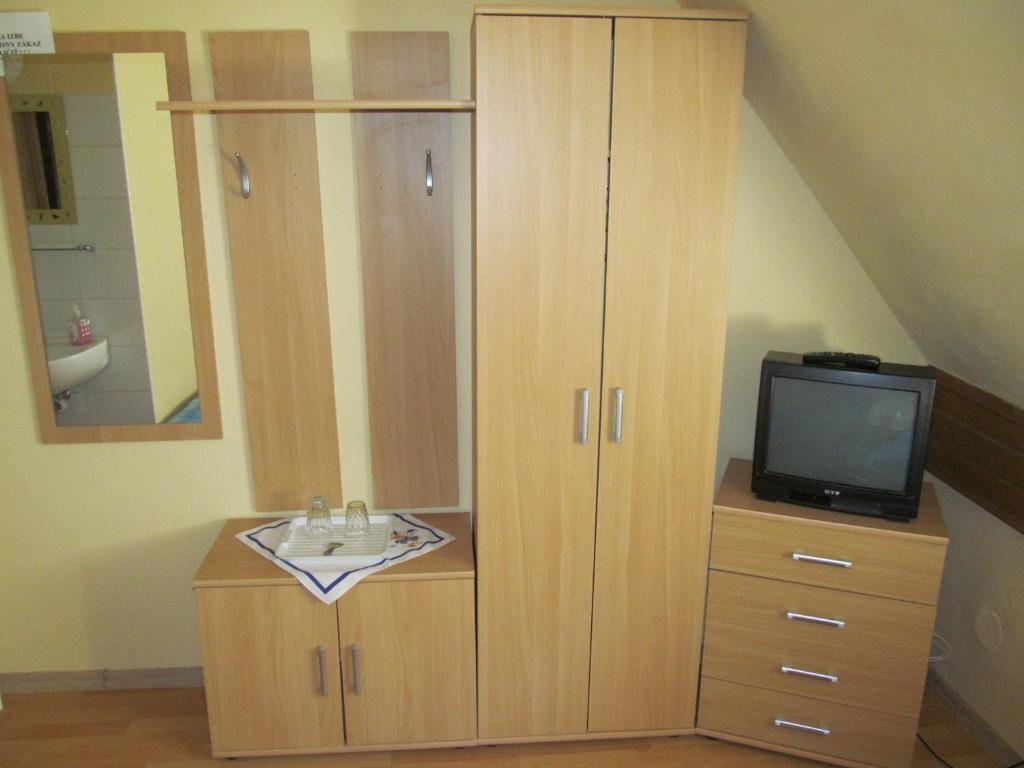 Двухместный (Двухместный номер с 2 отдельными кроватями и общей ванной комнатой) гостевого дома A+S Penzion Podzamok, Левоча