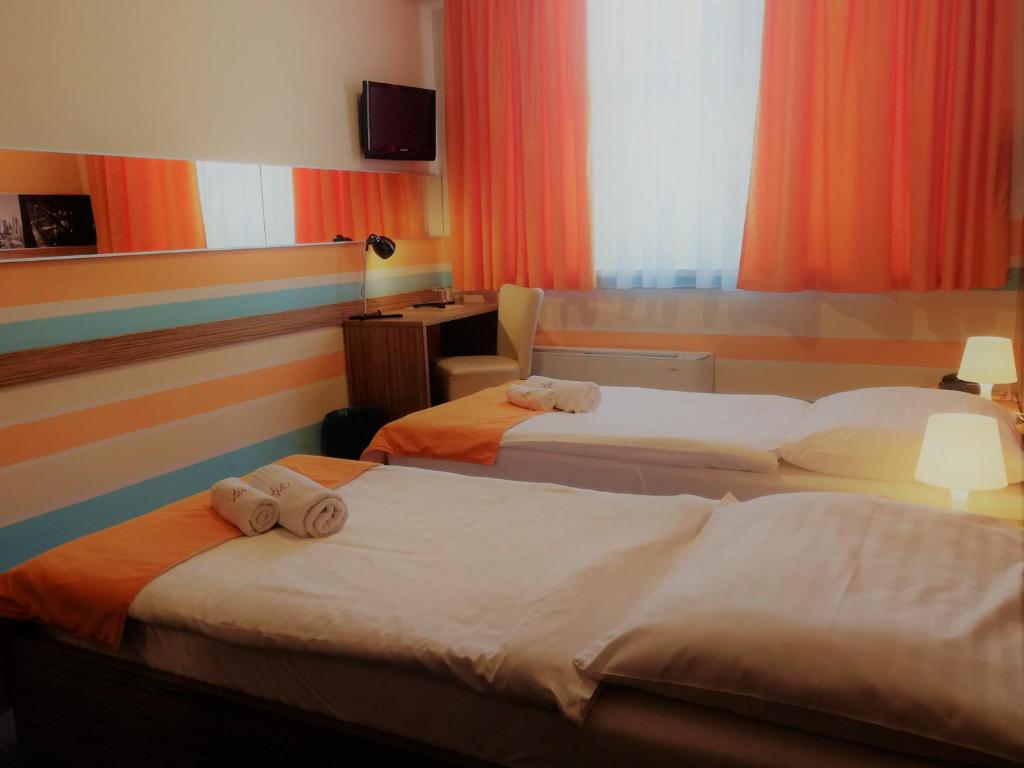 Двухместный (Стандартный двухместный номер с 2 отдельными кроватями) отеля City Hotel Košice, Кошице (Кошице-Околье)