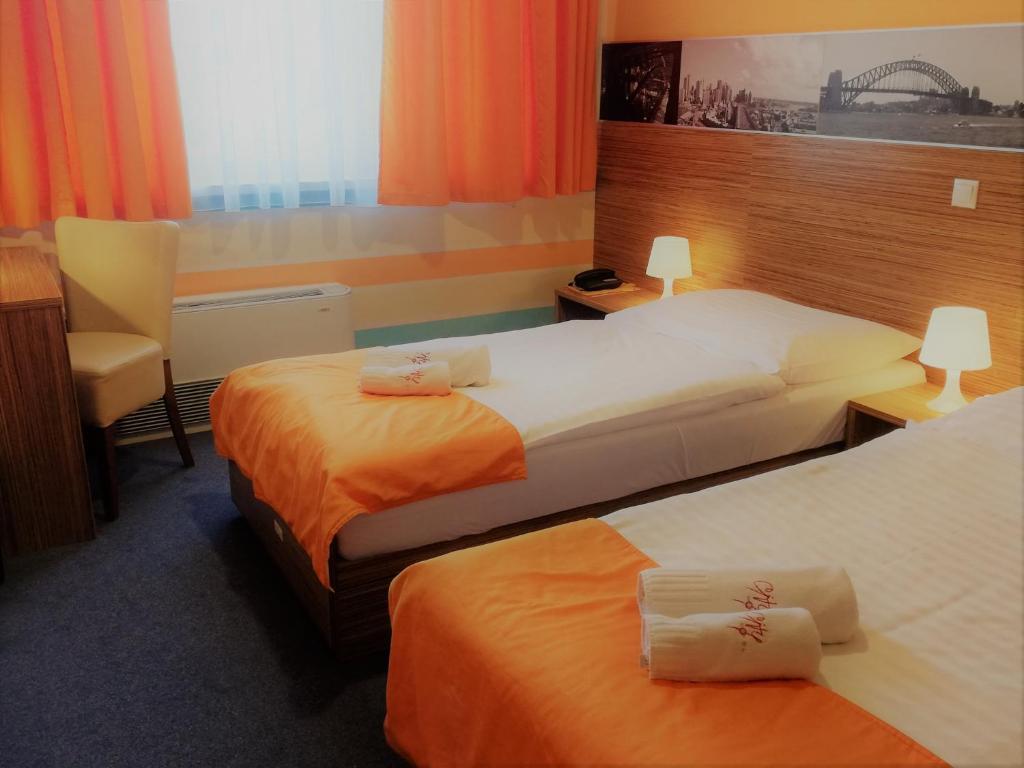 Двухместный (Стандартный двухместный номер с 2 отдельными кроватями) отеля City Hotel Košice, Кошице (Кошице-Околье)