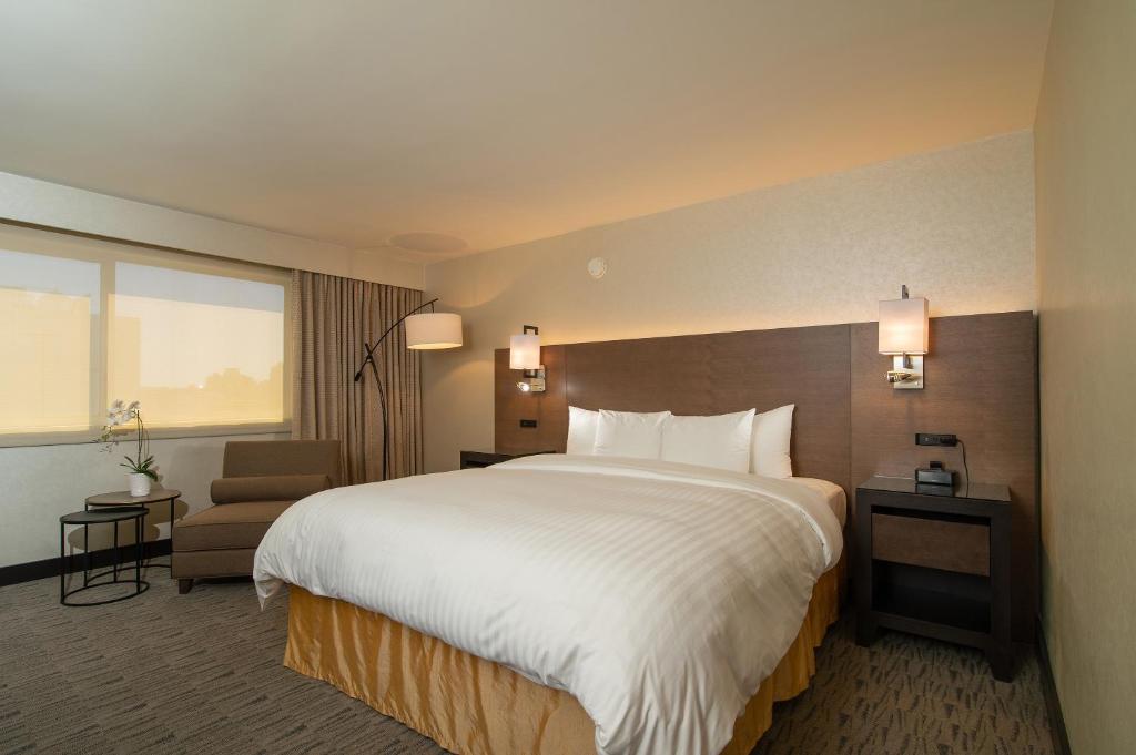 Двухместный (Представительский номер с кроватью размера «king-size») отеля Miyako Hotel Los Angeles, Лос-Анджелес