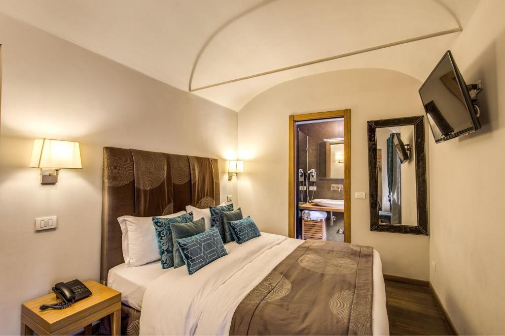 Двухместный (Стандартный двухместный номер с 1 кроватью) отеля Trevi B&B Roma, Рим