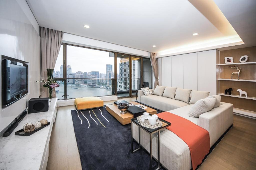 Сьюит (Люкс с двумя спальнями и рабочим кабинетом) апарт-отеля Fraser Suites Top Glory Shanghai, Шанхай