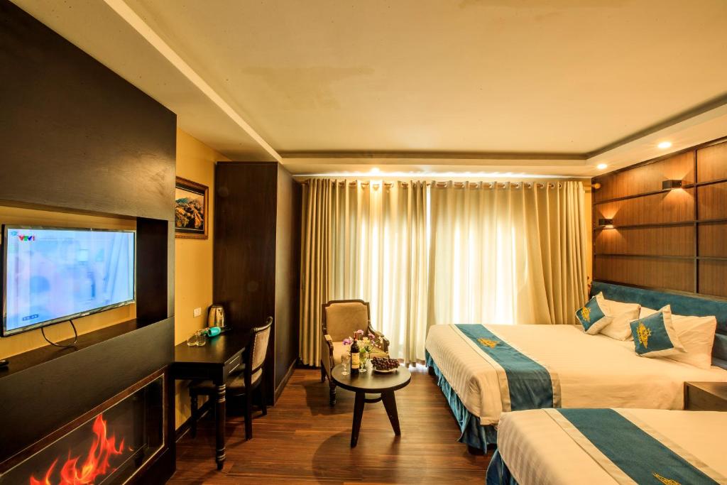 Двухместный (Стандартный номер с кроватью размера «king-size») отеля Mimosa Hotel Sapa, Сапа
