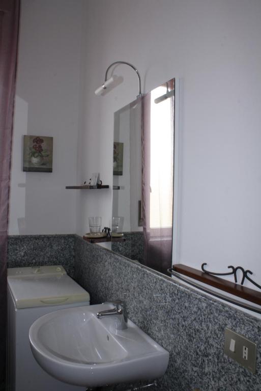 Апартаменты (Апартаменты с 1 спальней - Via Stelvio 10) апартамента La Castellana, Бергамо