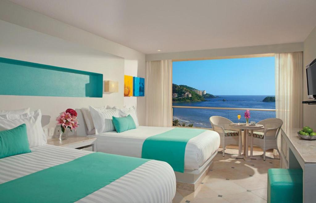 Двухместный (Номер Делюкс с видом на океан) курортного отеля Sunscape Dorado Pacifico Ixtapa Resort & Spa - Все включено, Икстапа