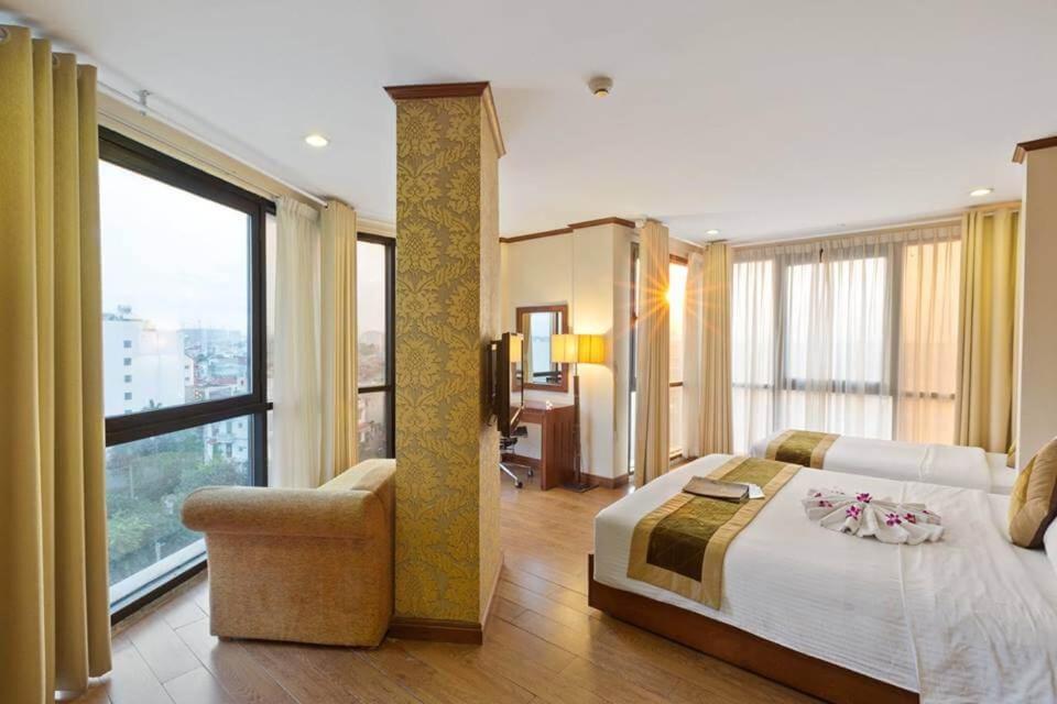 Двухместный (Двухместный номер «Премиум» с 1 кроватью или 2 отдельными кроватями) отеля Sunset Westlake Hanoi Hotel, Ханой