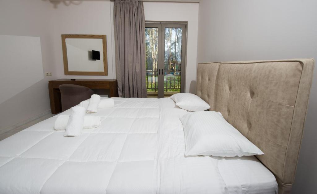 Двухместный (Стандартный двухместный номер с 2 отдельными кроватями) отеля Corali Resort, Агринион