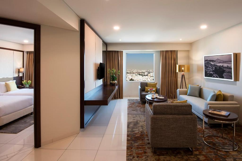 Апартаменты (Апартаменты с 3 спальнями) отеля Fraser Suites Muscat, Маскат