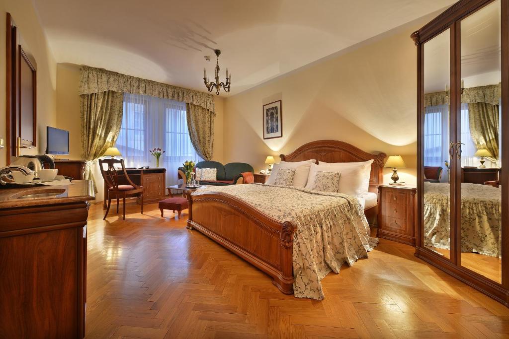 Двухместный (Стандартный двухместный номер с 1 кроватью или 2 отдельными кроватями) отеля Constans, Прага