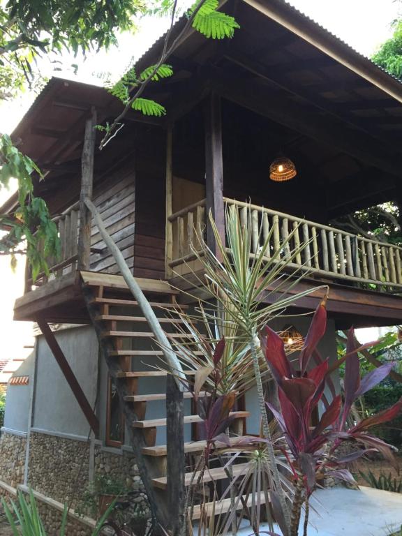 Двухместный (Двухместный номер с 1 кроватью и балконом) гостевого дома Khmer Hands, Кеп