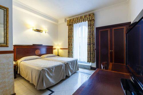Двухместный (Двухместный номер с 2 отдельными кроватями) отеля Repubblica Hotel Rome, Рим