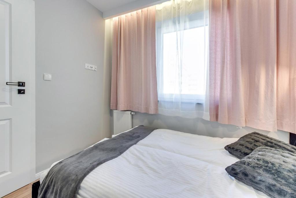 Апартаменты (Апартаменты с 1 спальней и балконом (парковка)), Angielska Grobla Apartinfo Apartments