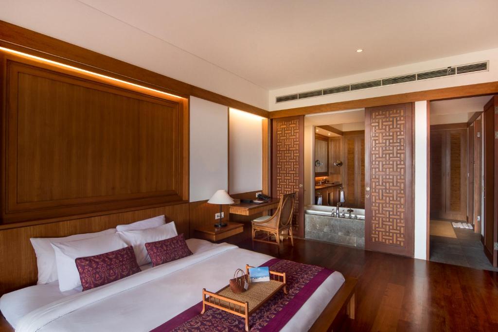 Сьюит (Семейный люкс с 2 спальнями, видом на сад и бесплатным бонусом) курортного отеля Sadara Boutique Beach Resort, Нуса Дуа