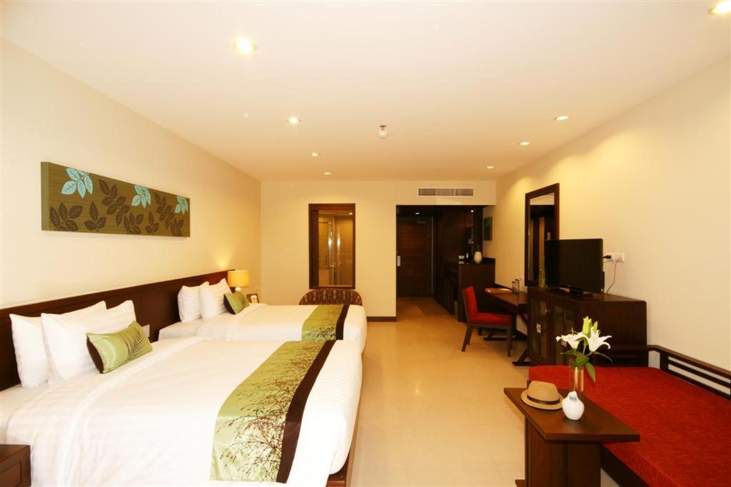 Двухместный (Двухместный номер Делюкс с 2 отдельными кроватями) курортного отеля The Heritage Pattaya Beach Resort, Паттайя