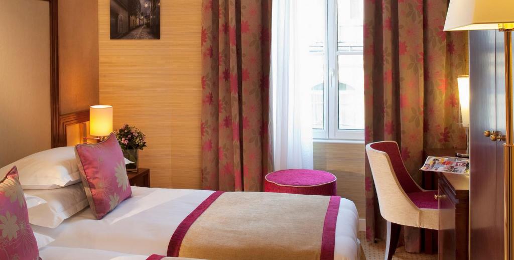 Двухместный (Классический двухместный номер с 1 кроватью) отеля Hotel Saint Honore, Париж