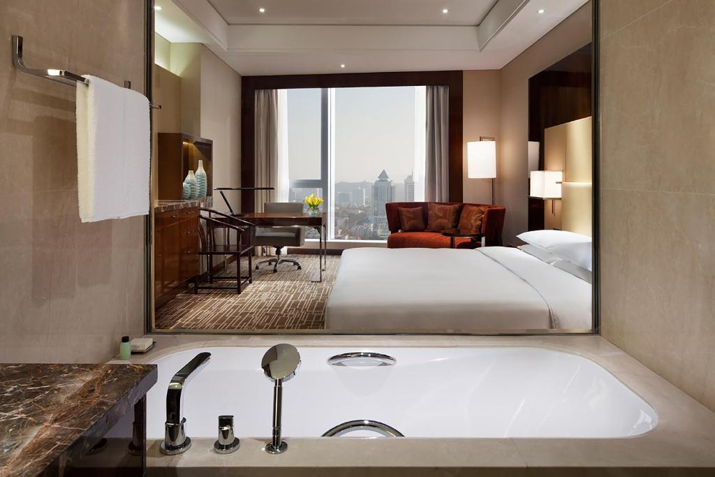 Двухместный (Номер с кроватью размера «king-size»), Hyatt Regency Jinan