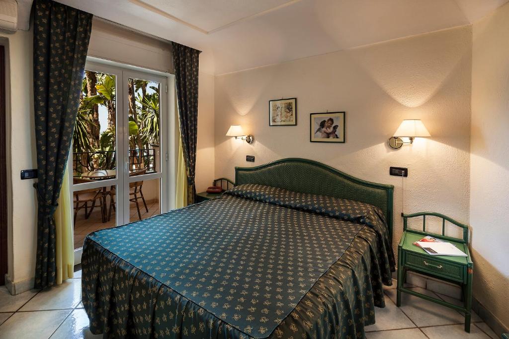 Двухместный (Классический двухместный номер с 1 кроватью) отеля Sorriso Thermae Resort & Spa, Искья