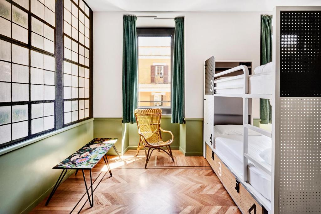 Номер (Кровать в общем номере с 4 кроватями) хостела Generator Rome, Рим