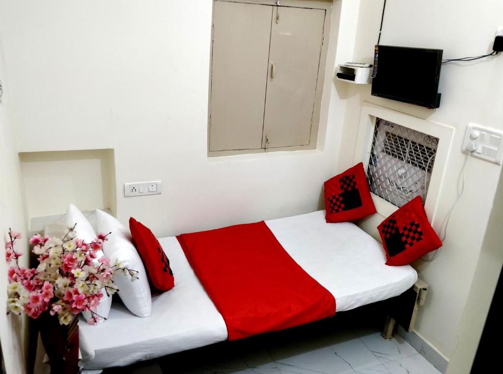 Одноместный (Одноместный номер с ванной комнатой) отеля City Hotel, Аллахабад