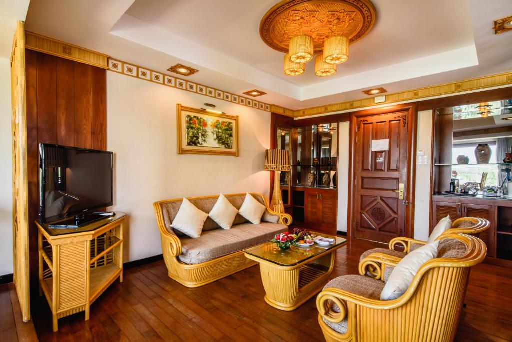 Сьюит (Представительский люкс), Huong Giang Hotel Resort & Spa