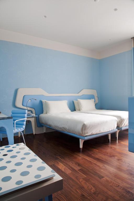 Двухместный (Улучшенный двухместный номер с 1 кроватью) отеля Grande Albergo Delle Nazioni, Бари