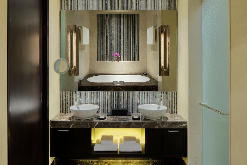 Апартаменты (Апартаменты с 1 спальней) отеля Grand Hyatt Abu Dhabi Hotel & Residences Emirates Pearl, Абу-Даби