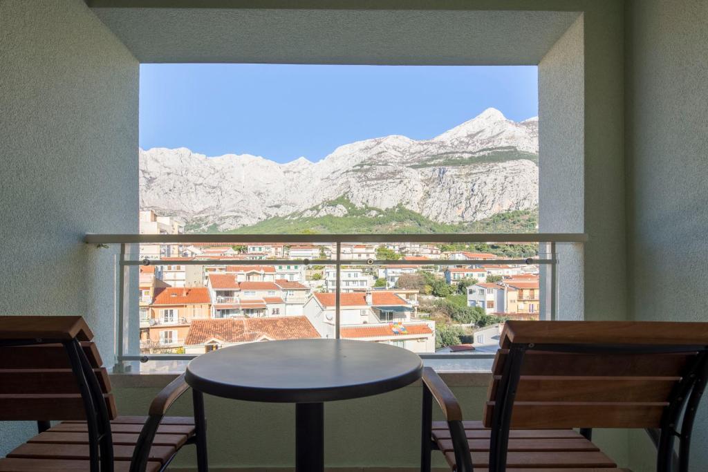 Двухместный (Стандартный двухместный номер с 1 кроватью и балконом с видом на парк) отеля Hotel Park Makarska, Макарска