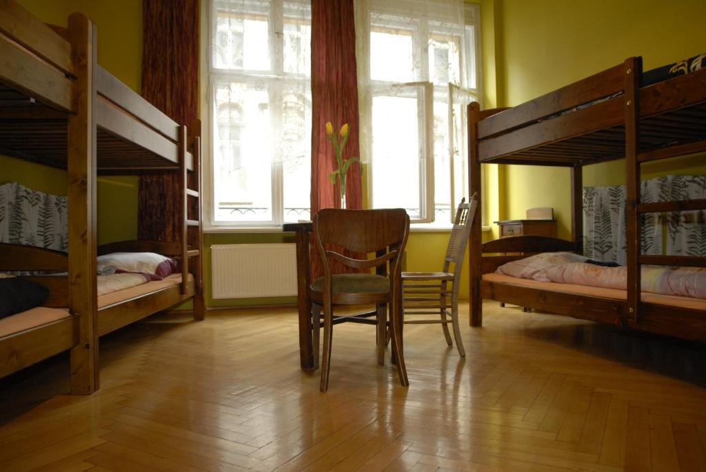 Номер (Кровать в общем 8-местном номере), Hostel Mleczarnia