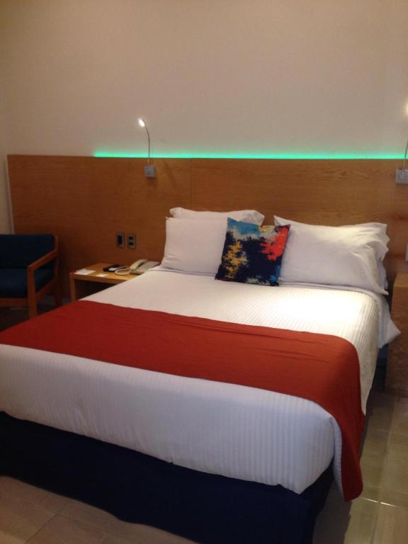 Двухместный (Двухместный номер с 1 кроватью) отеля Hit Hoteles Aeropuerto Puebla, Уэхоцинго
