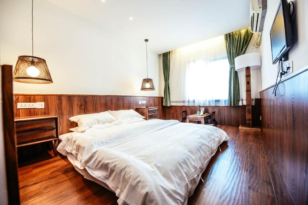 Двухместный (Стандартный двухместный номер с 1 кроватью — Собственная ванная комната) хостела Chengdu Flipflop Lounge Hostel, Чэнду