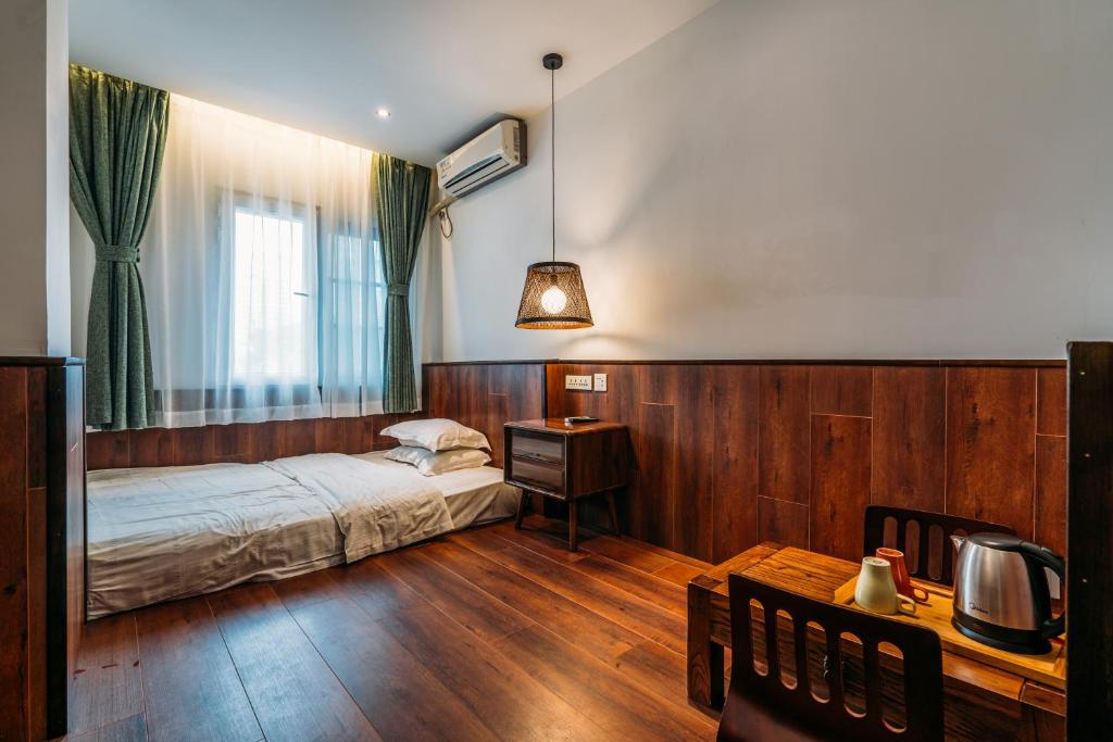 Двухместный (Двухместный номер эконом-класса с 1 кроватью - Собственная ванная комната) хостела Chengdu Flipflop Lounge Hostel, Чэнду