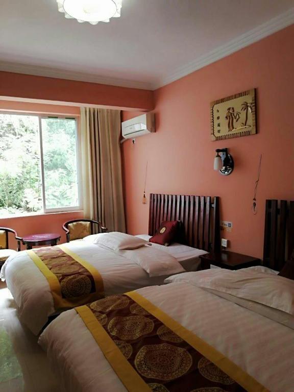 Двухместный (Двухместный номер с 2 отдельными кроватями и собственной ванной комнатой) отеля Shan Ju Ge Hotel Yangshuo, Яншо