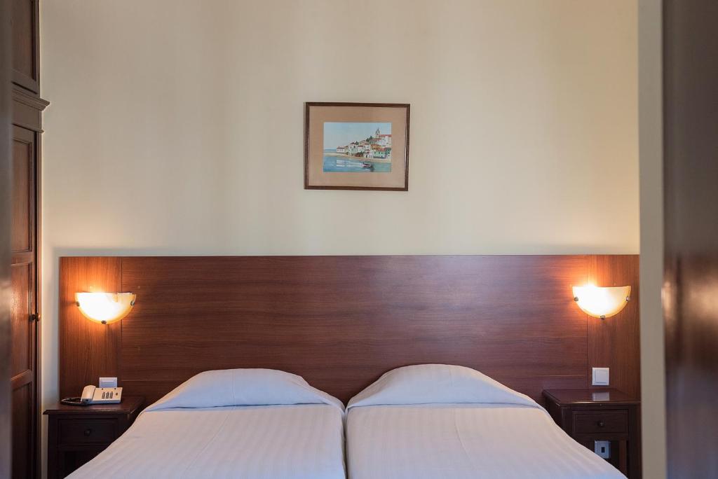 Двухместный (Стандартный двухместный номер с 2 отдельными кроватями) отеля Hotel Avenida Praia, Портиман