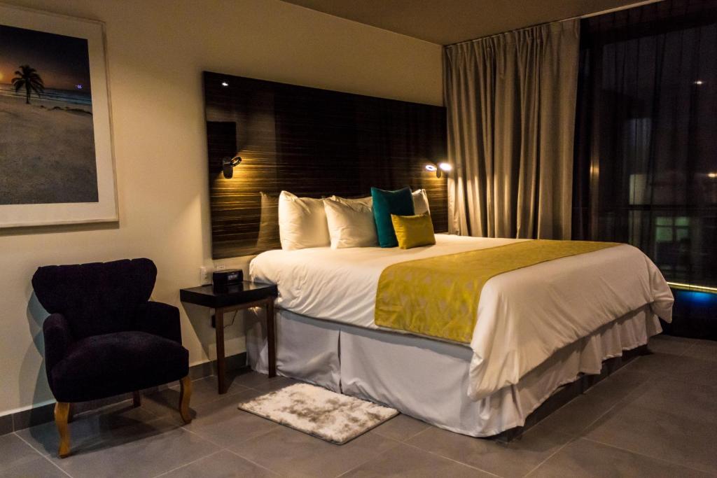 Двухместный (Номер Делюкс с кроватью размера «king-size») отеля Kabah Boutique Hotel, Канкун