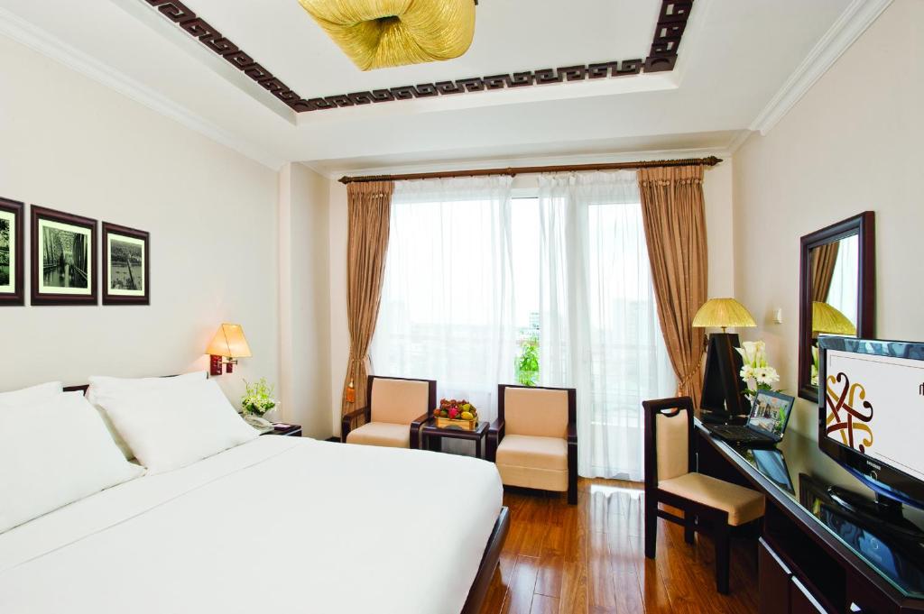 Двухместный (Двухместный номер Делюкс с 1 кроватью и балконом) отеля Cherish Hue Hotel, Хюэ
