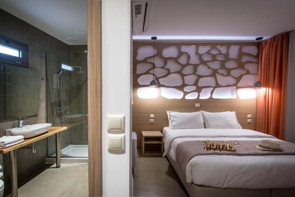 Двухместный (Улучшенный двухместный номер с 1 кроватью или 2 отдельными кроватями) отеля Oasis Beach Hotel, Херсониссос