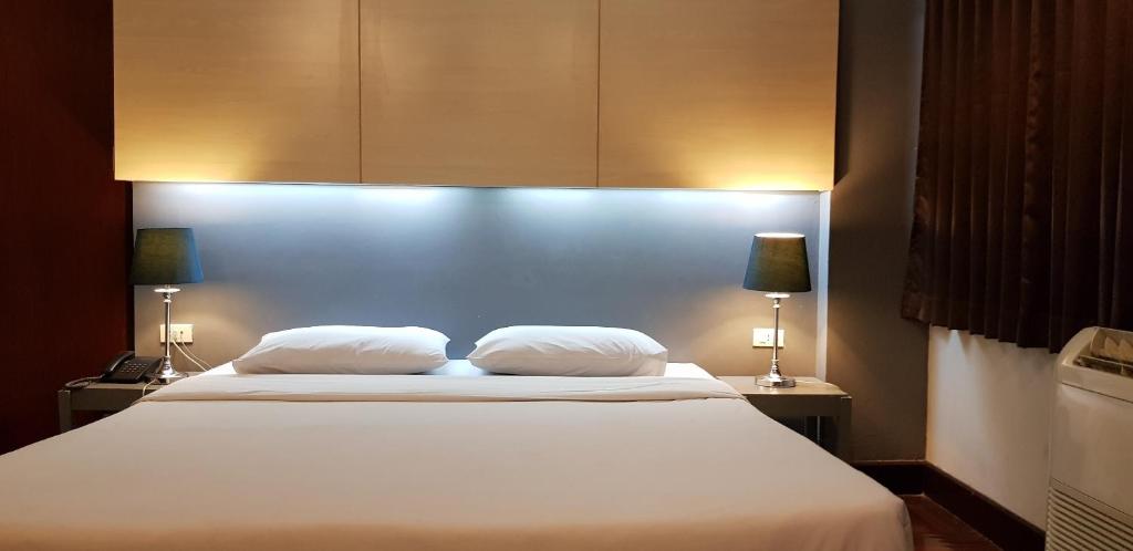 Двухместный (Улучшенный двухместный номер с 1 кроватью или 2 отдельными кроватями) отеля Florida, Бангкок
