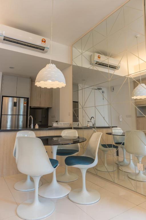 Сьюит (Представительский люкс с кроватью размера 