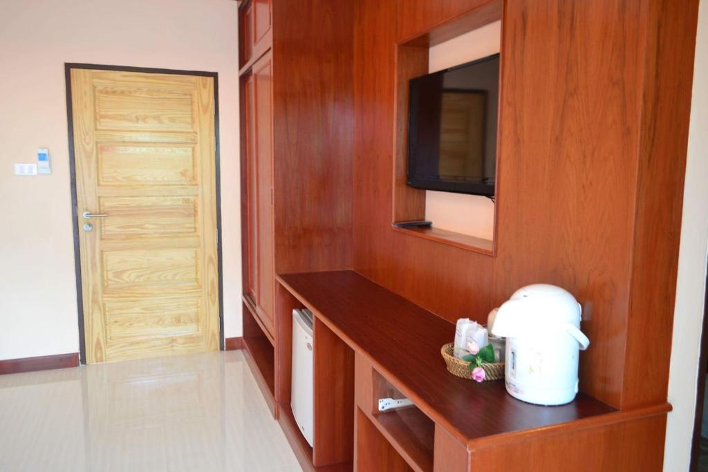 Семейный (Улучшенный семейный номер) курортного отеля Aonang Village Resort, Краби